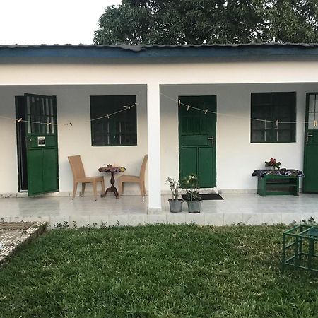 Anns Guesthouse Bakaugambia Kültér fotó
