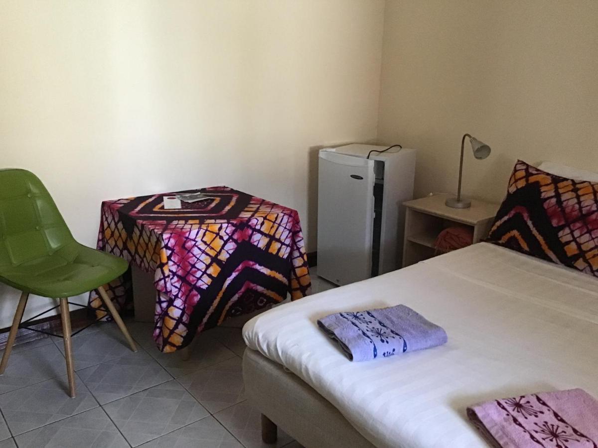 Anns Guesthouse Bakaugambia Kültér fotó